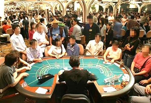Khám phá cách tải game bài tiến lên mới nhất và chơi hấp dẫn cùng bạn bè